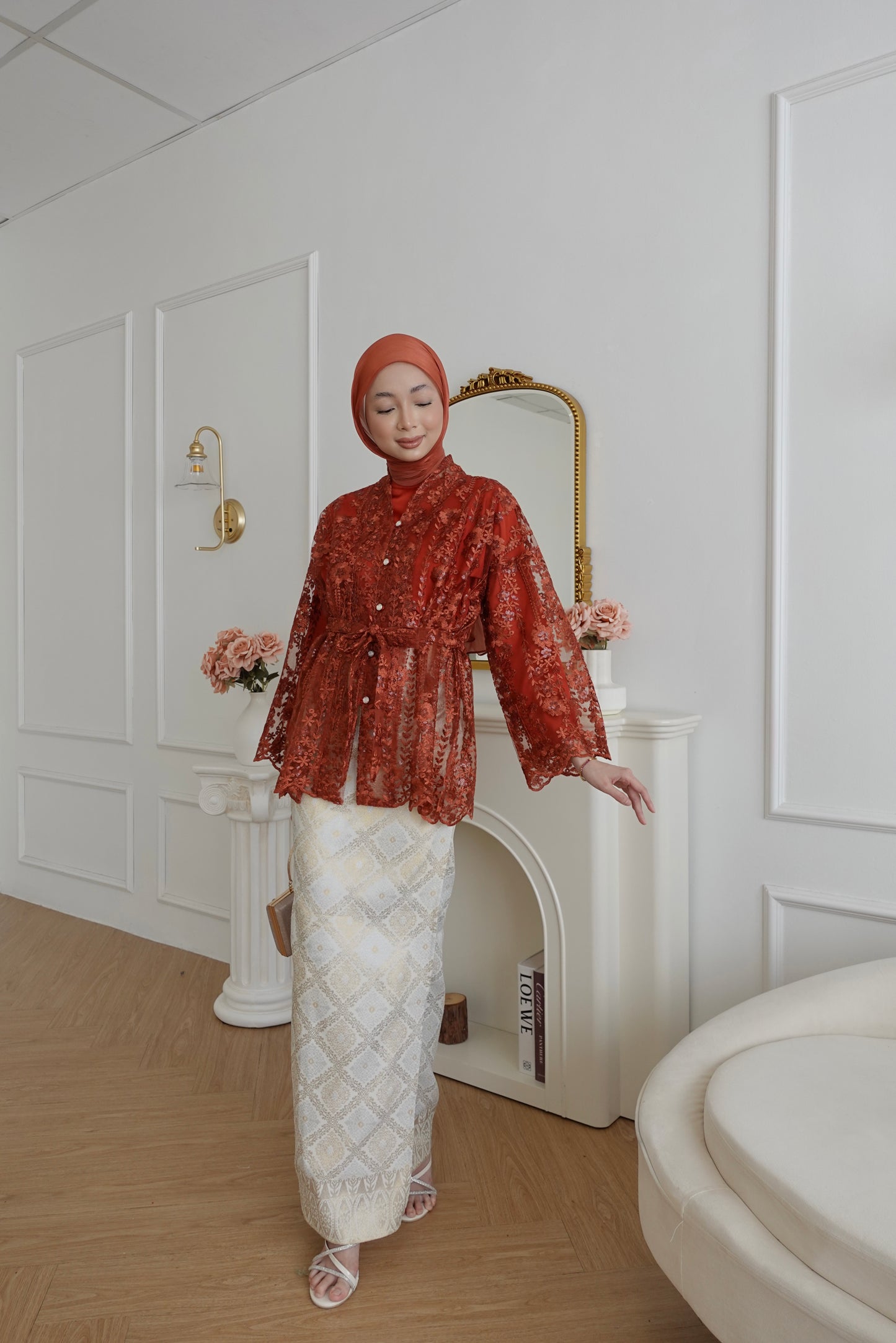 SALOMA IN DEEP ORANGE