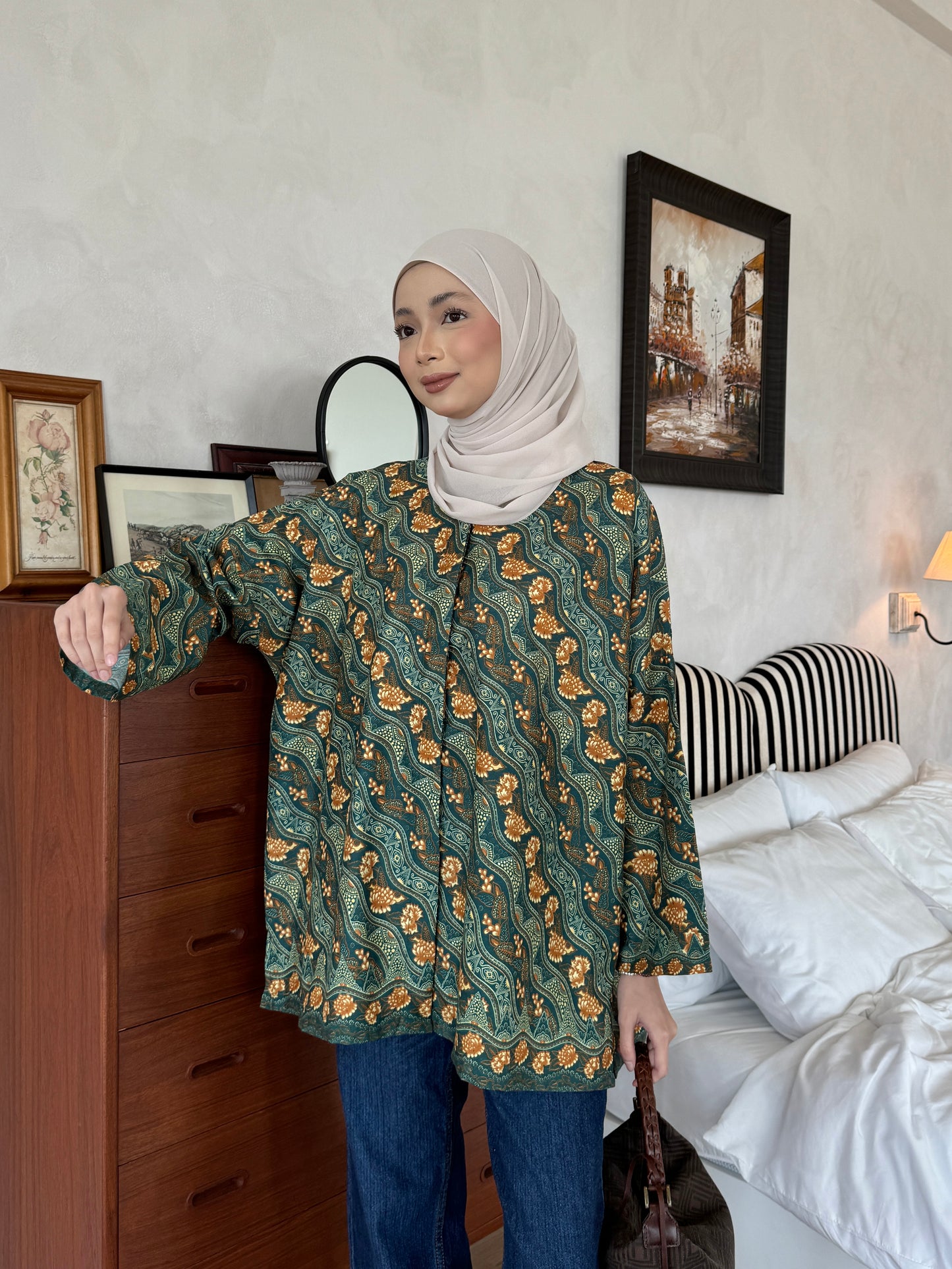 BATIK BUNGA SILANG IN GREEN