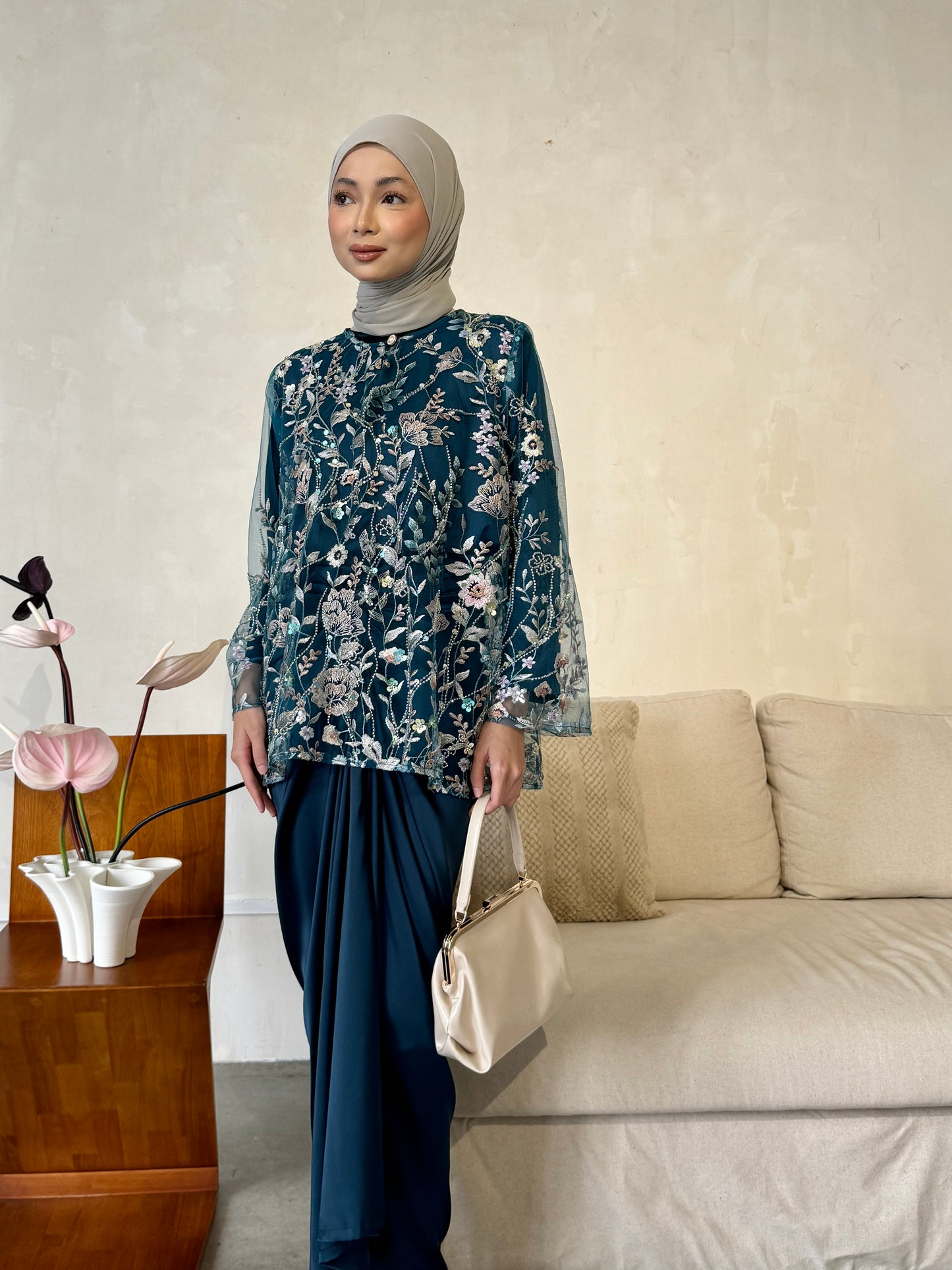 MEKAR IN TEAL