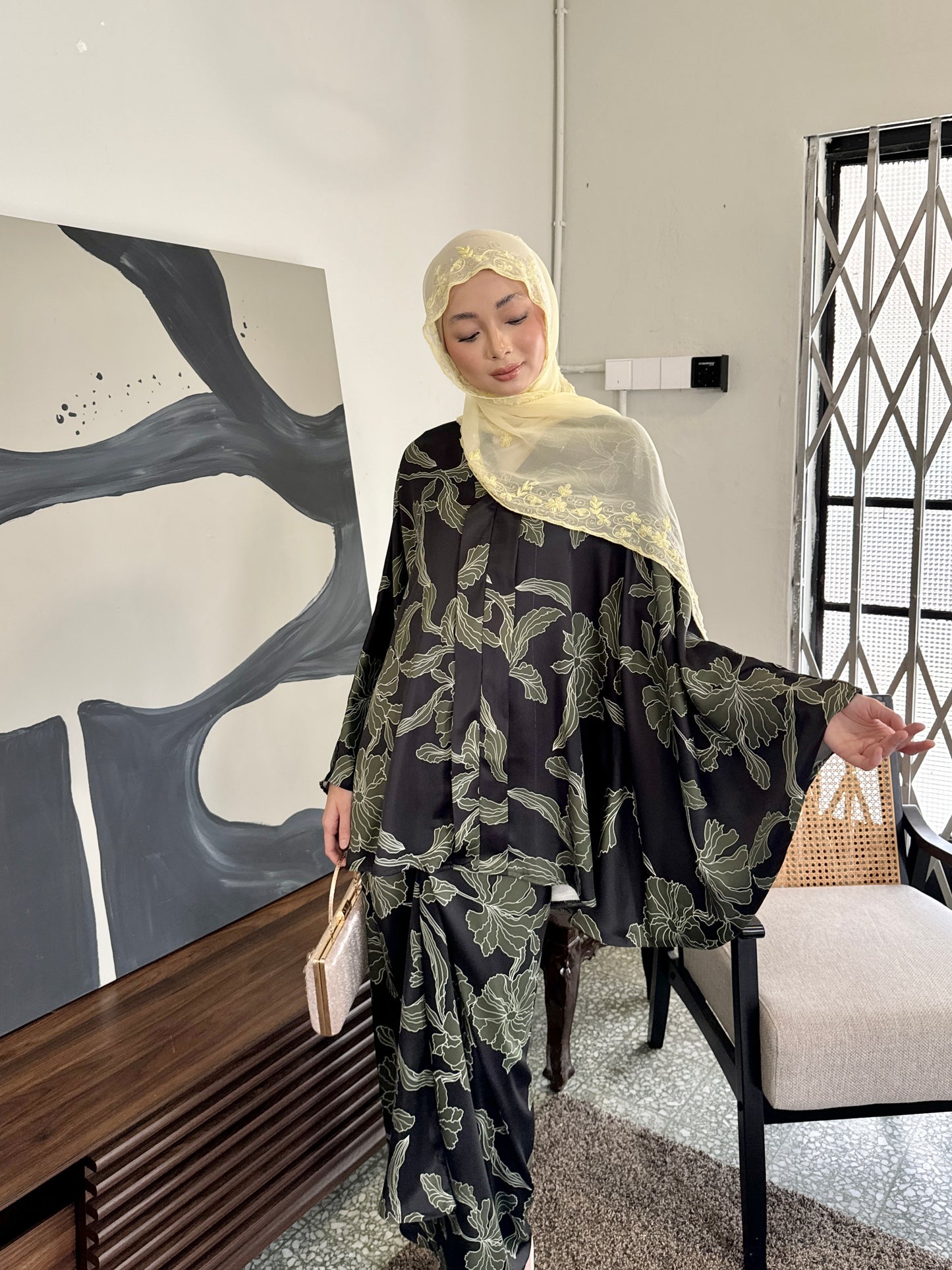 AMEERA KAFTAN IN OLIVE