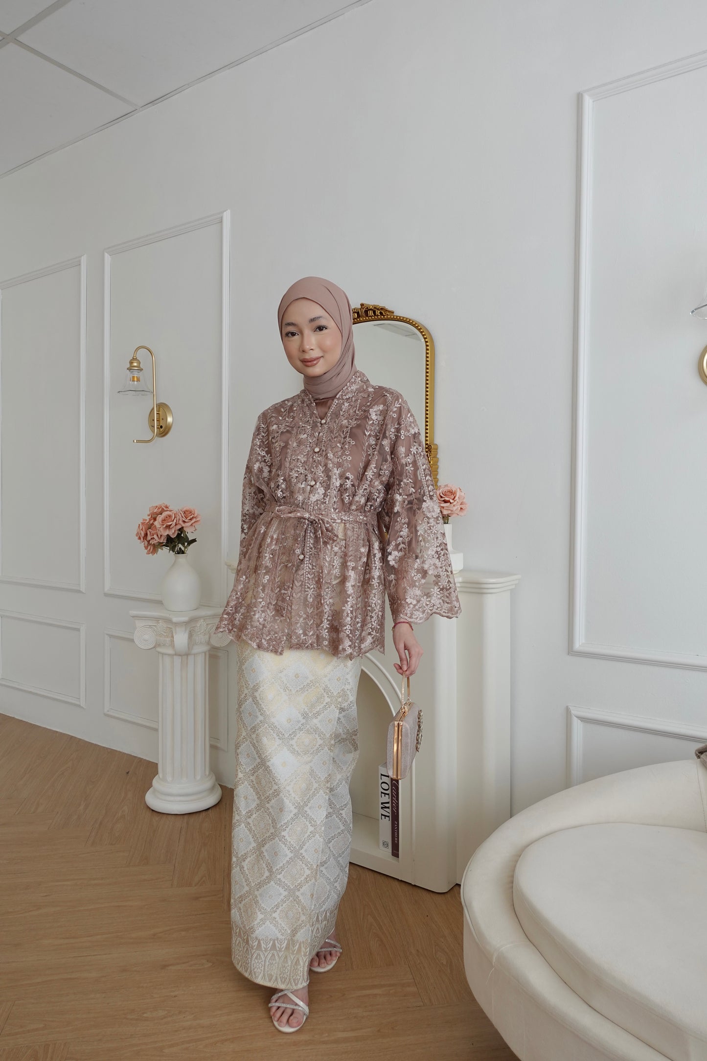 SALOMA IN MOCHA