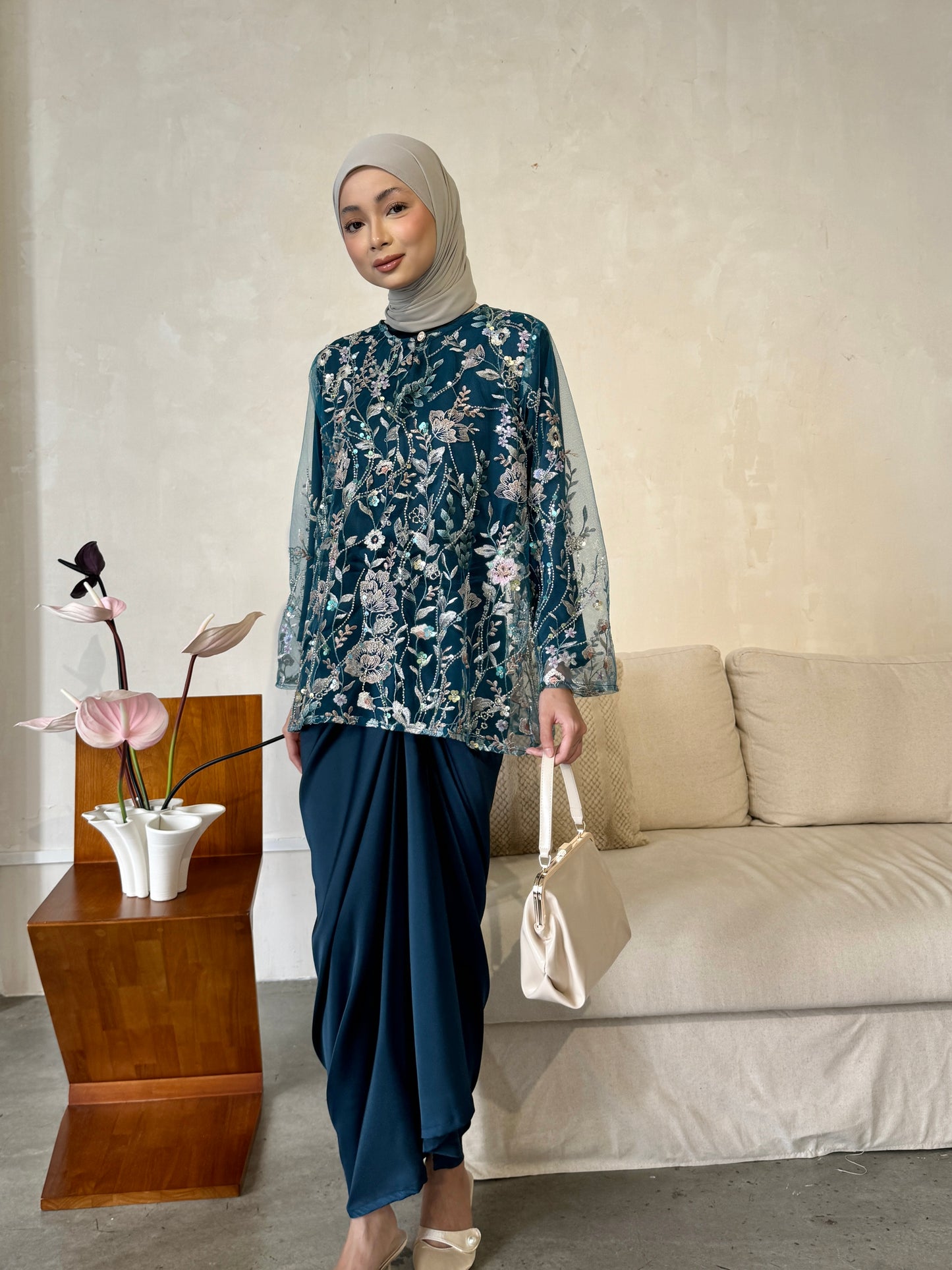 MEKAR IN TEAL
