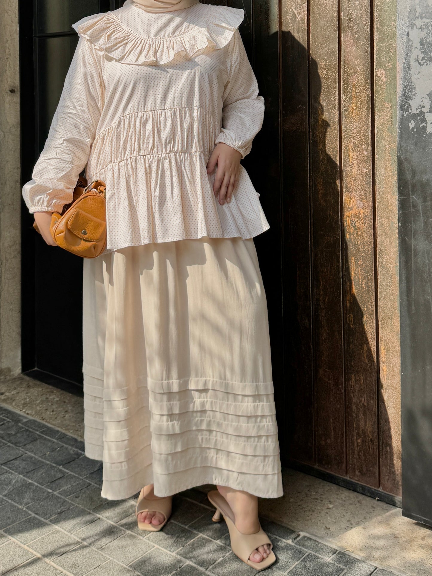 BIANCA SKIRT IN TAUPE