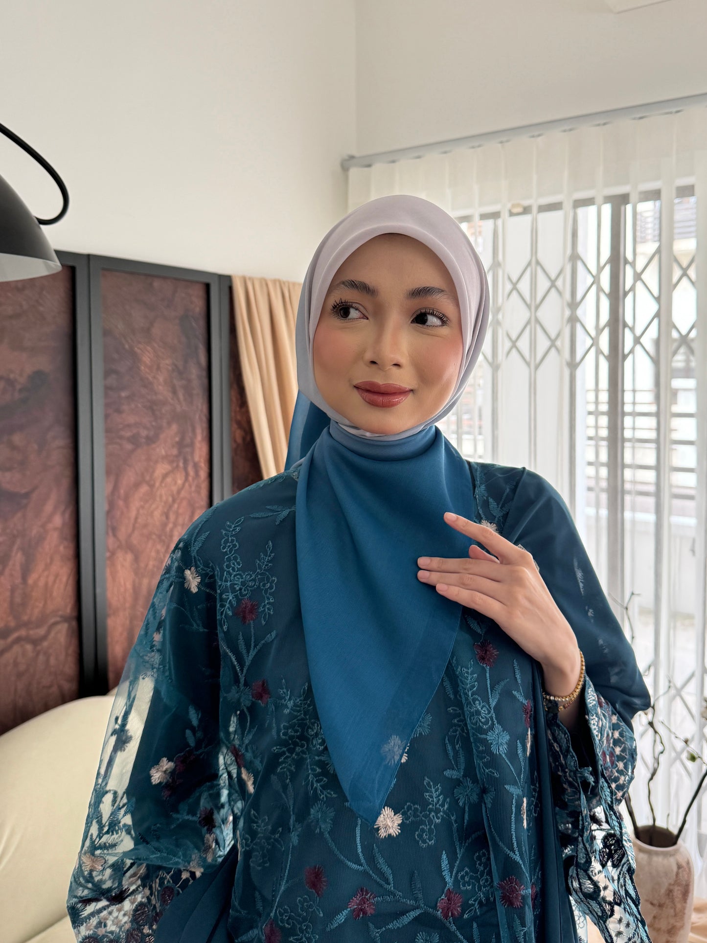 MARIAM DWITONE IN TEAL BLUE