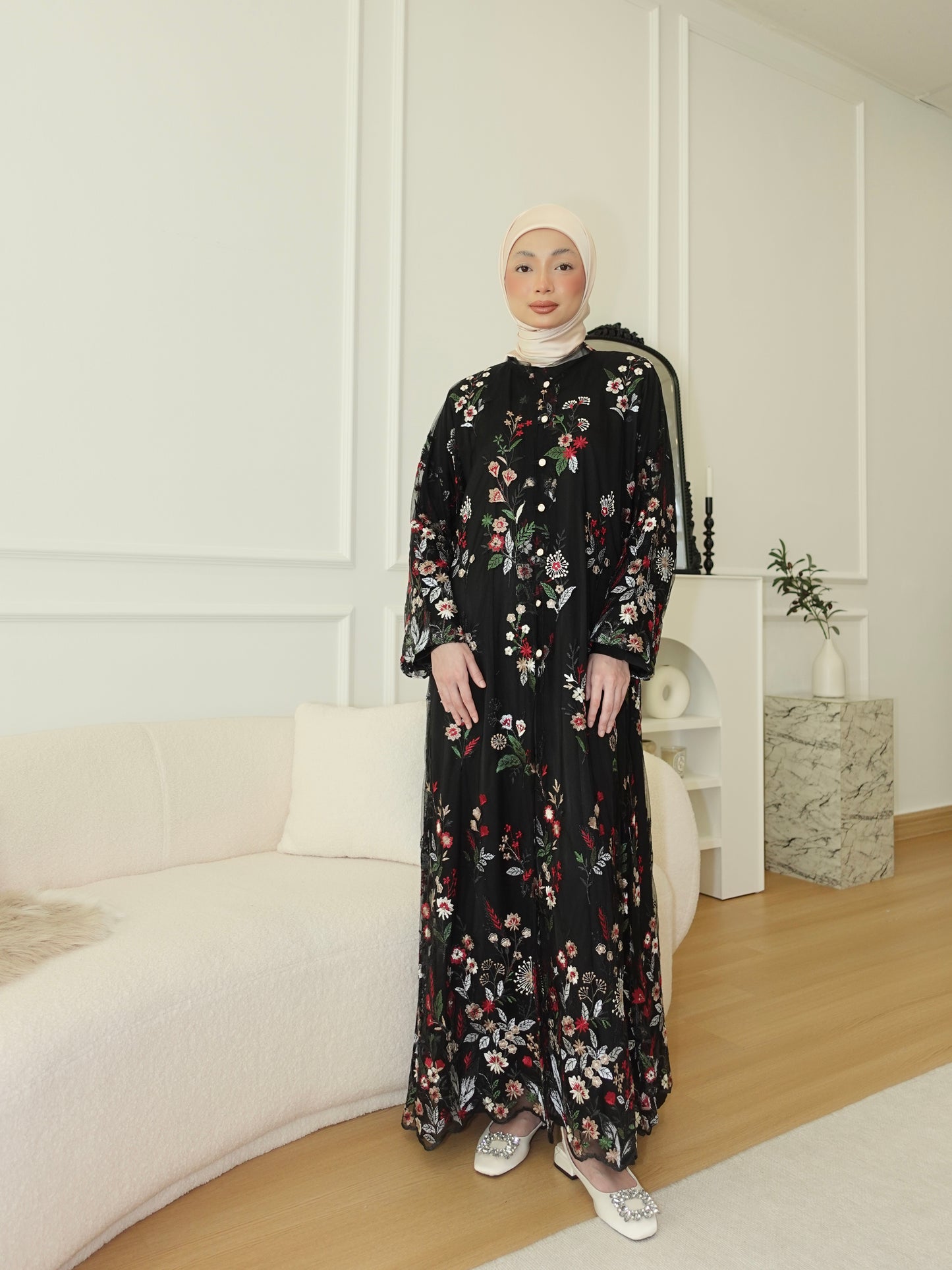 DIARA ABAYA IN BLACK