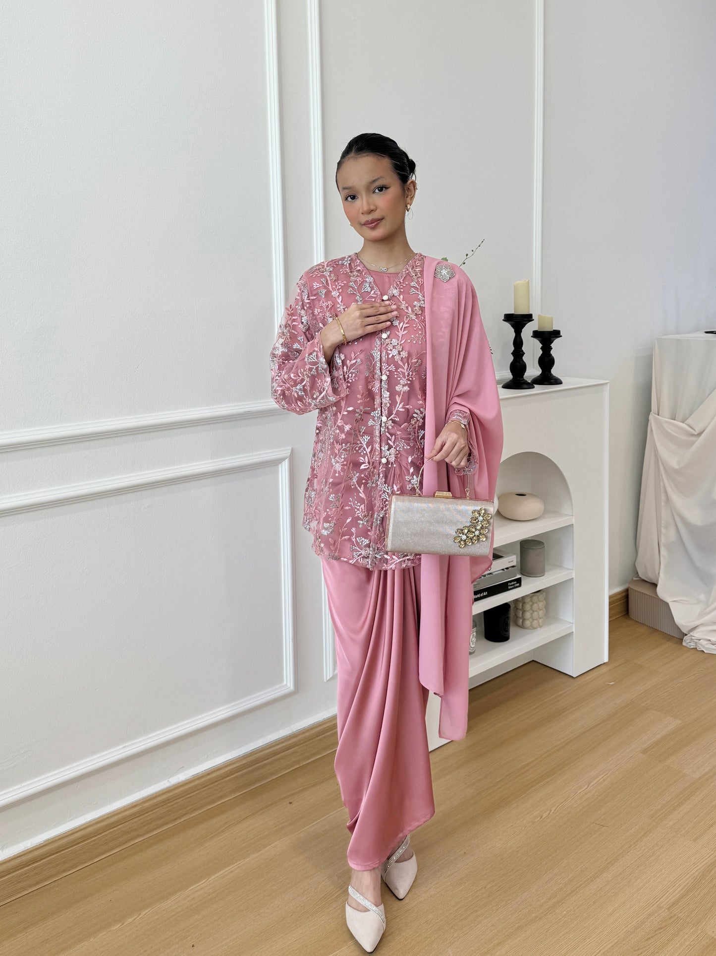 ANGGREK IN BLOSSOM PINK