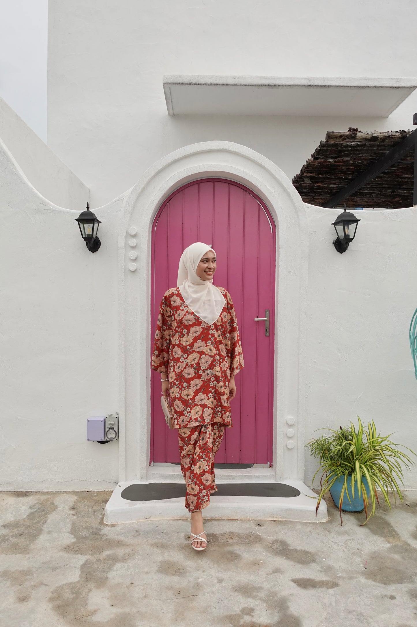 KESUMA KURUNG IN DEEP ORANGE