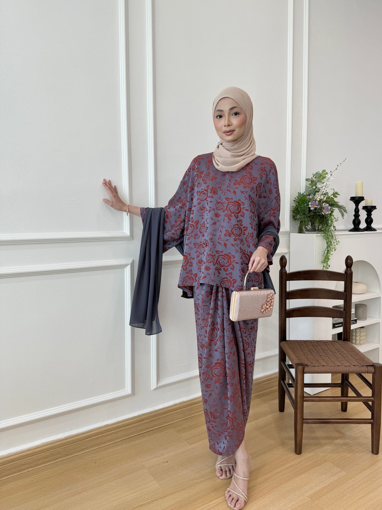 SEKUNTUM IN SLATE BLUE