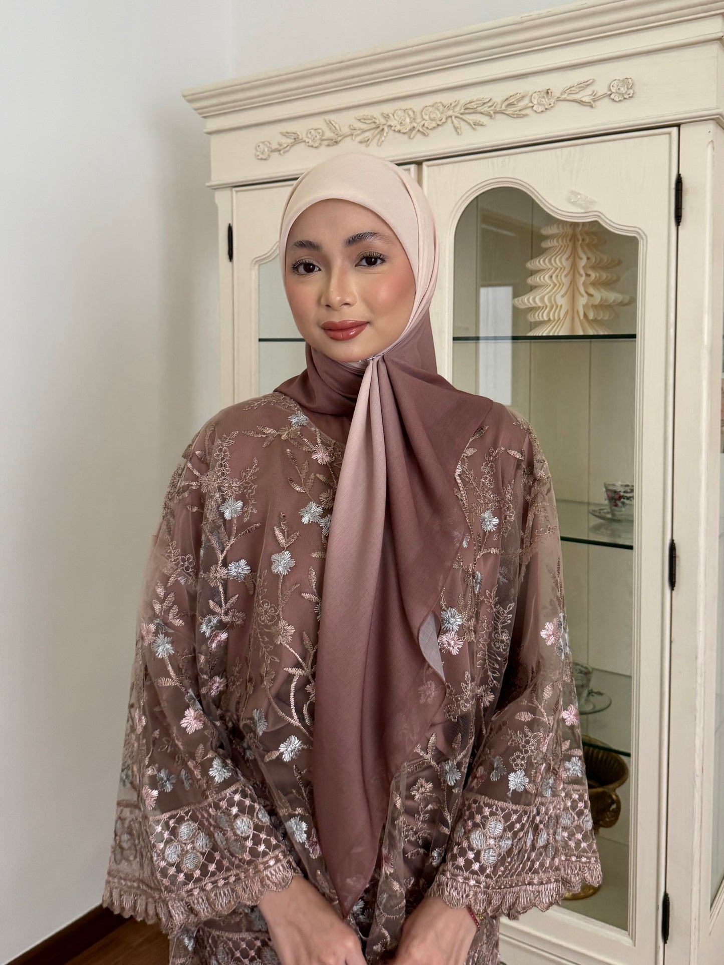 MARIAM DWITONE IN BROWN