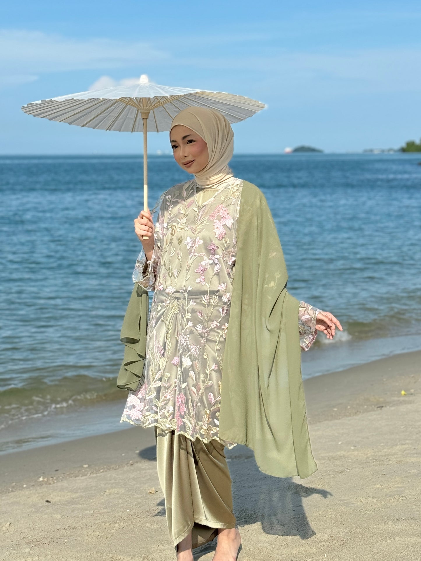 JULIANA IN LIGHT OLIVE