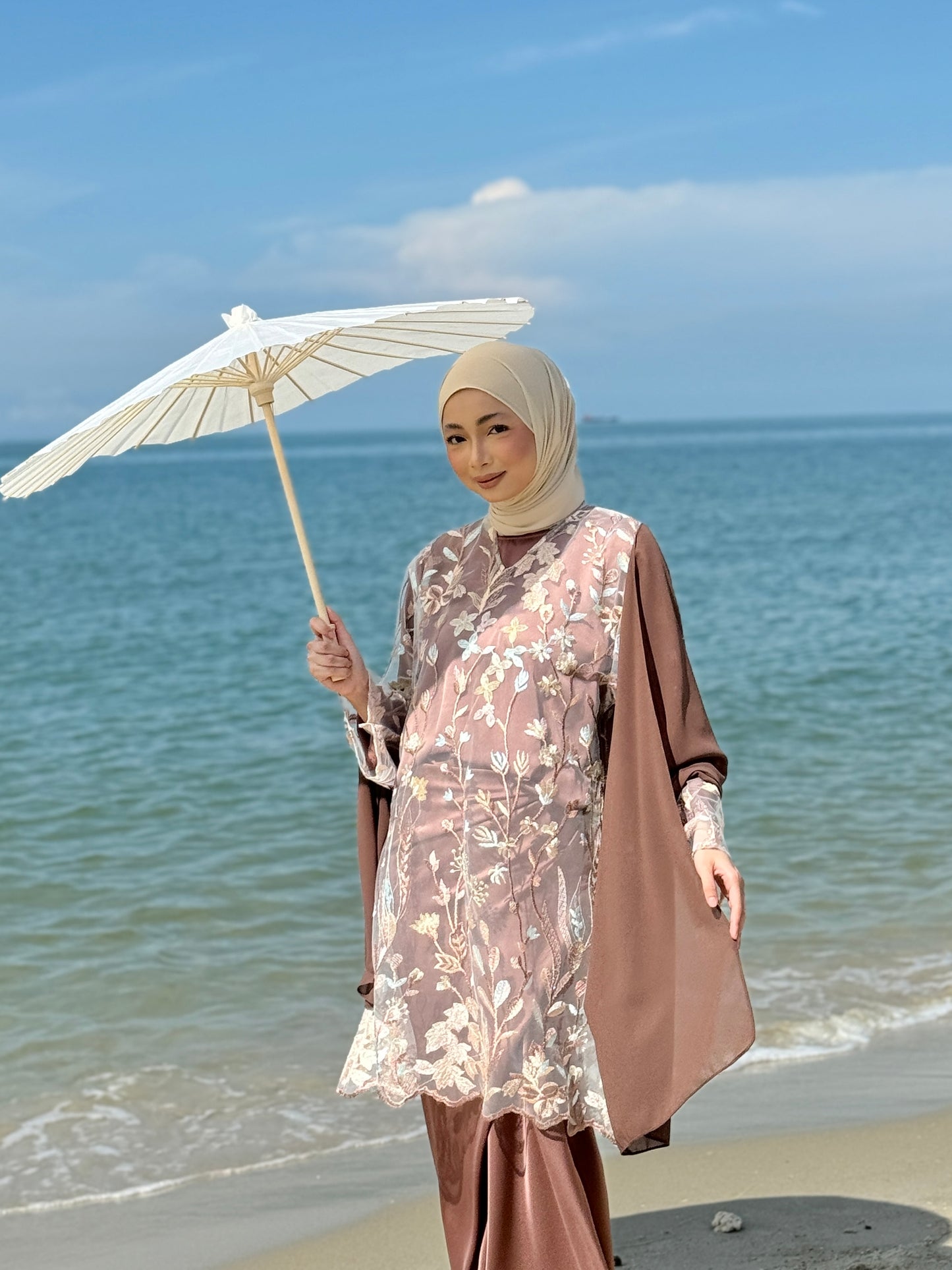 JULIANA IN BROWN