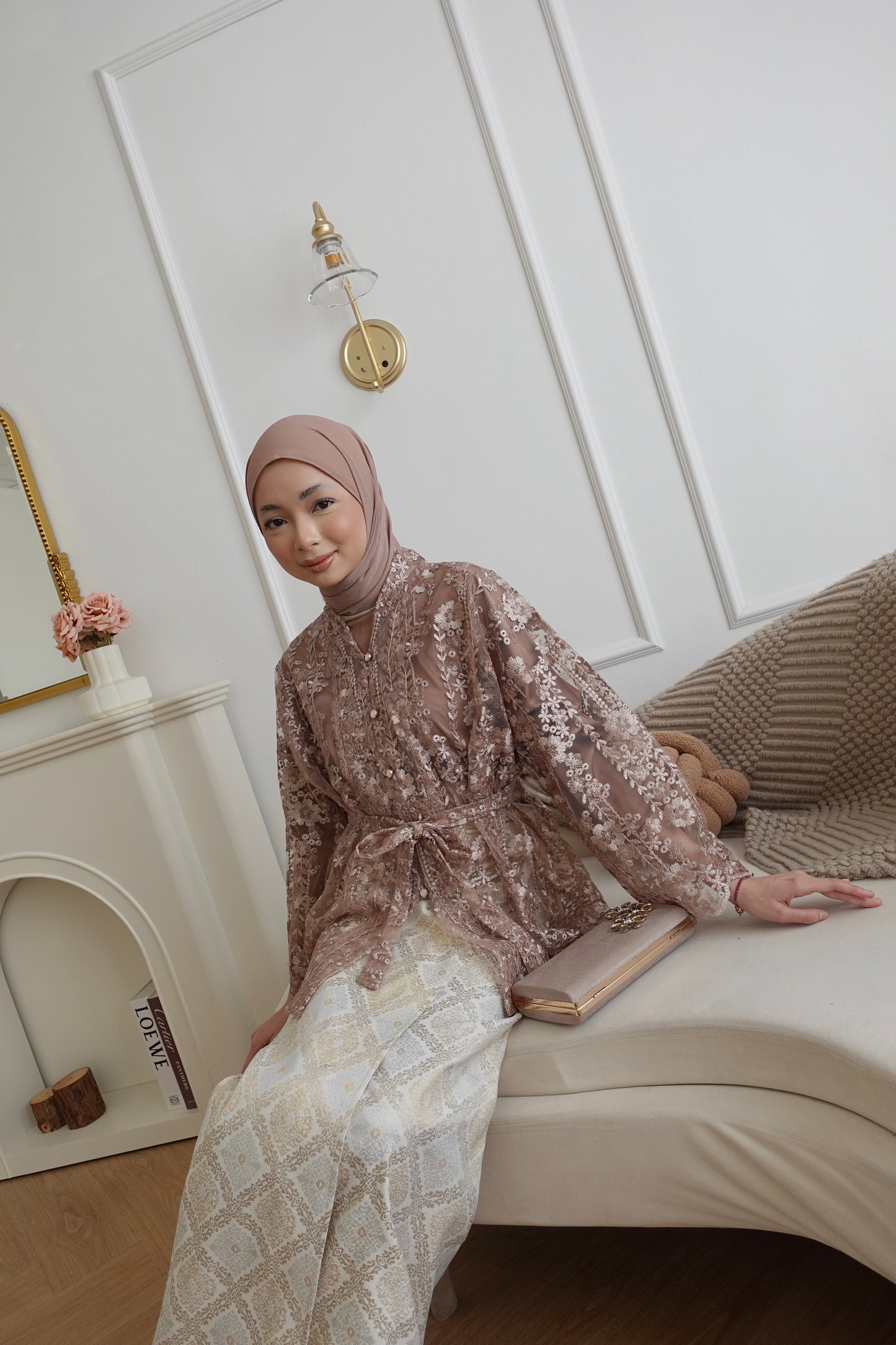 SALOMA IN MOCHA