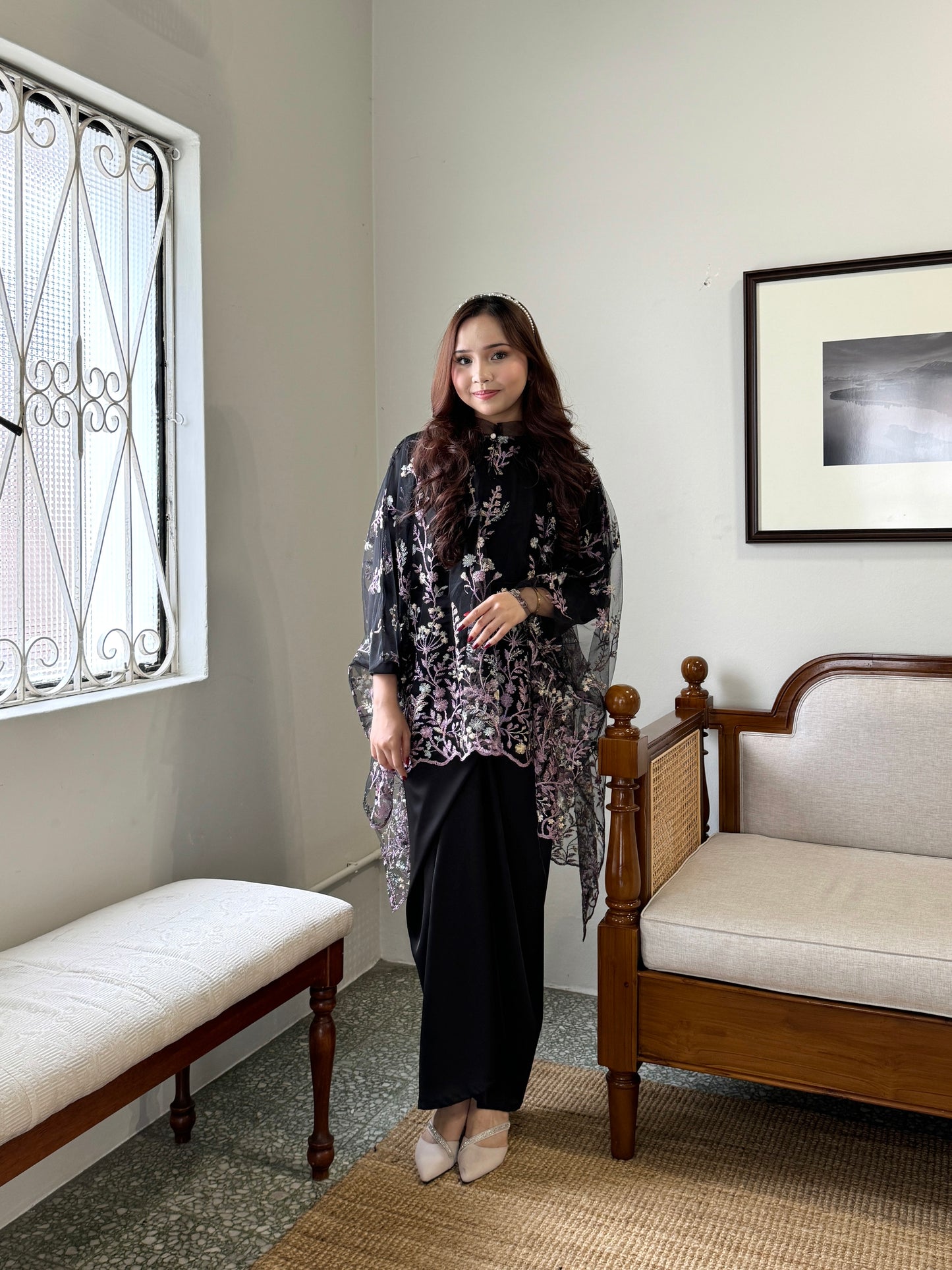 ADINDA IN BLACK