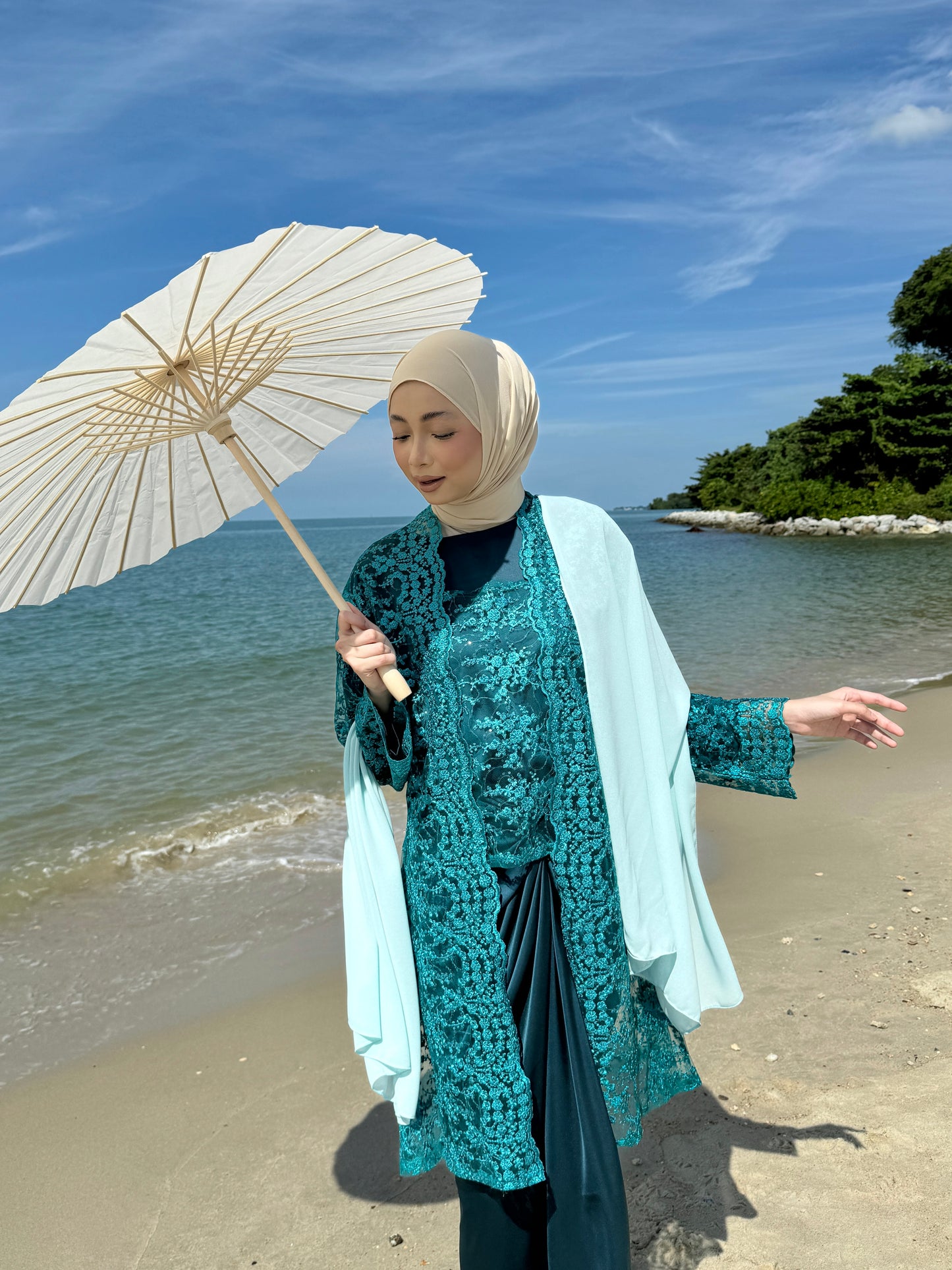 HAZEL IN TEAL BLUE