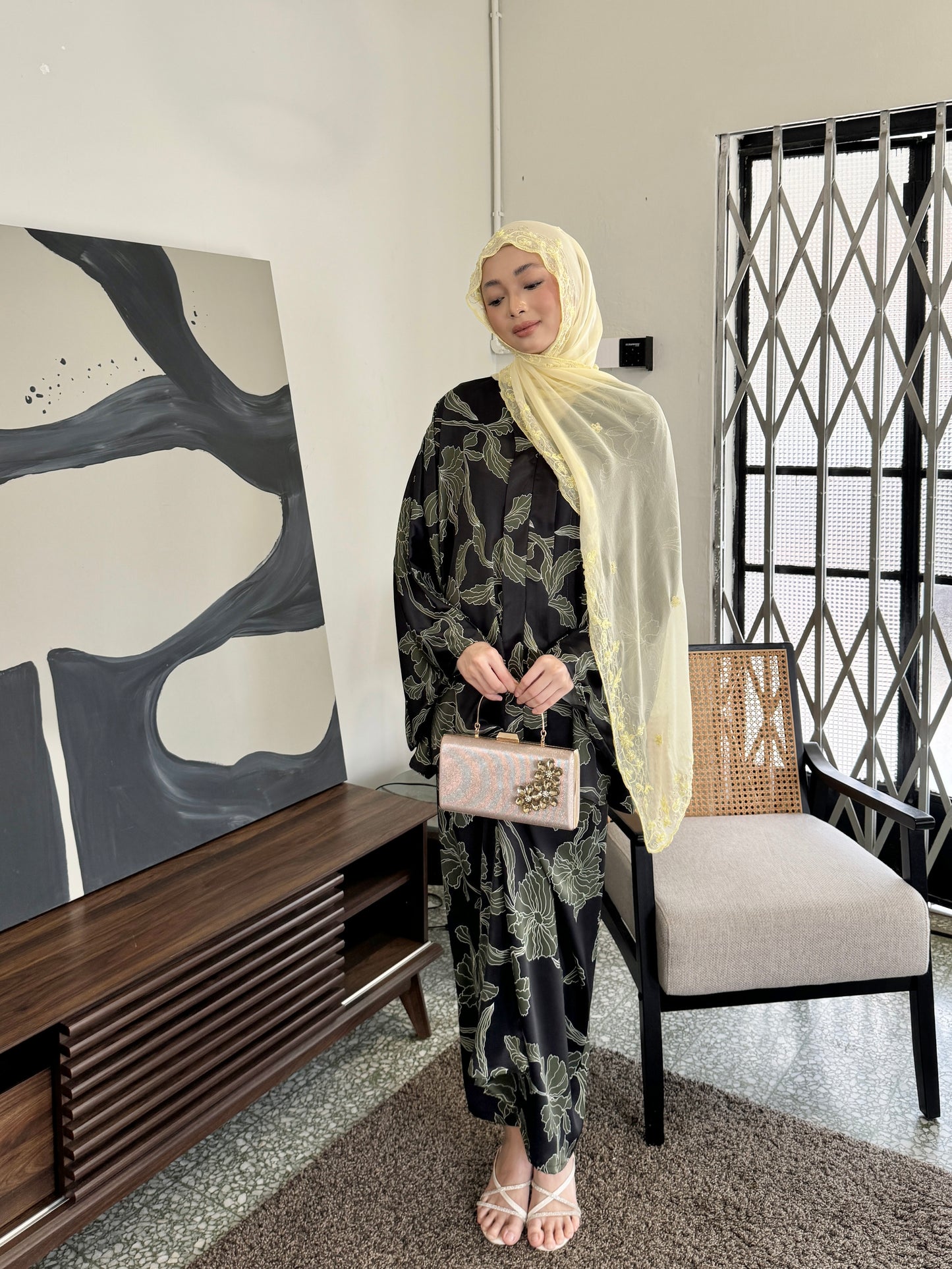 AMEERA KAFTAN IN OLIVE