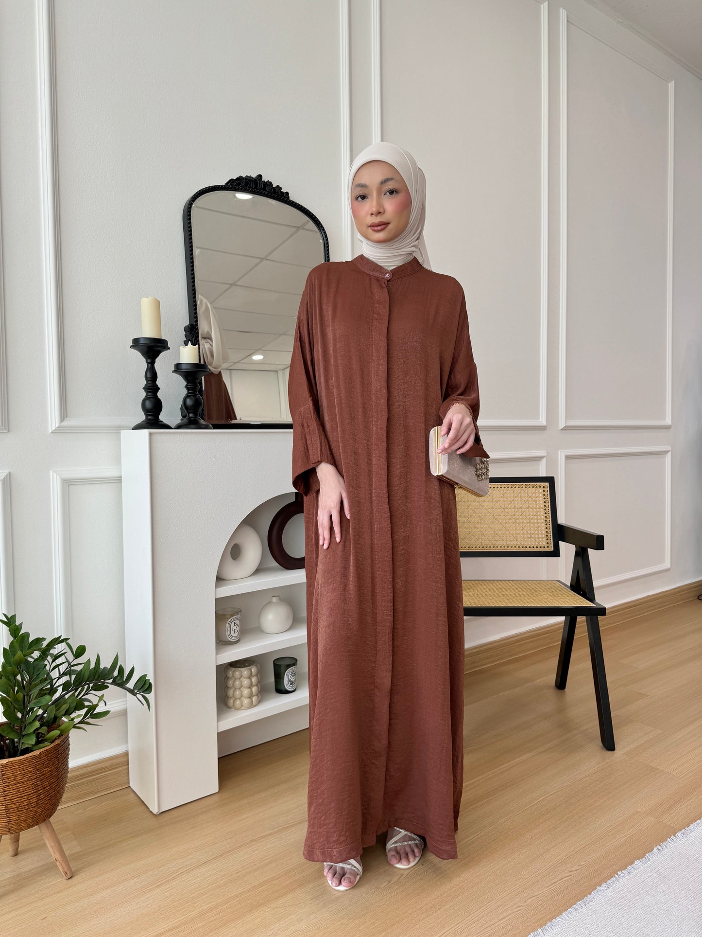 ERINA IN PECAN