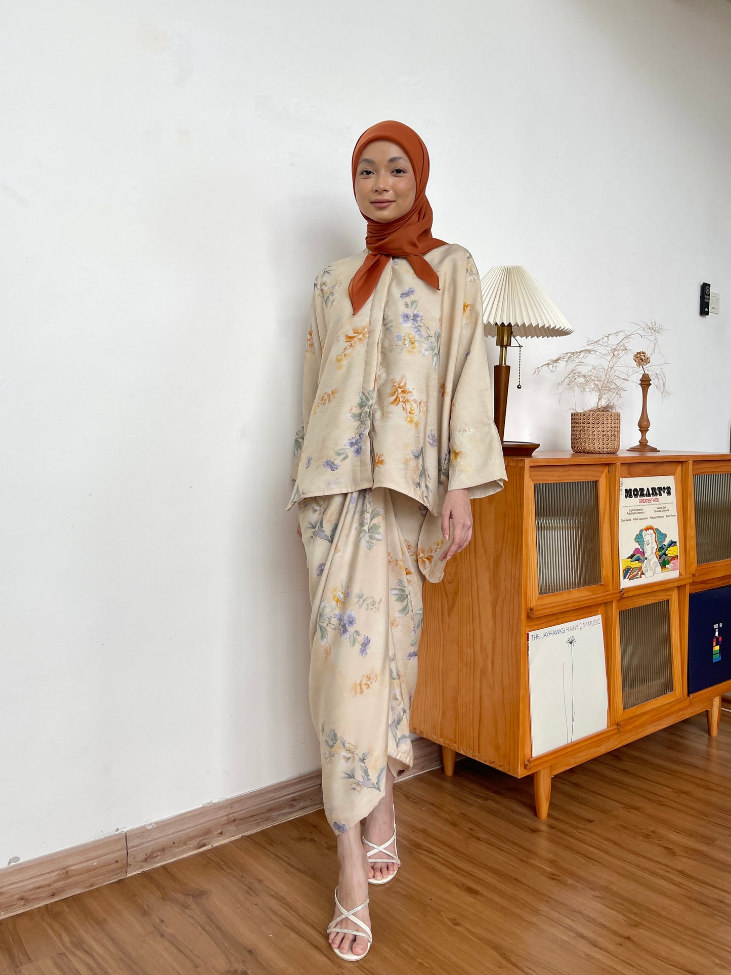 KUNTUM KURUNG IN SOFT YELLOW