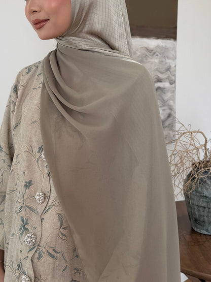 Vela Shawl in Muted Olive