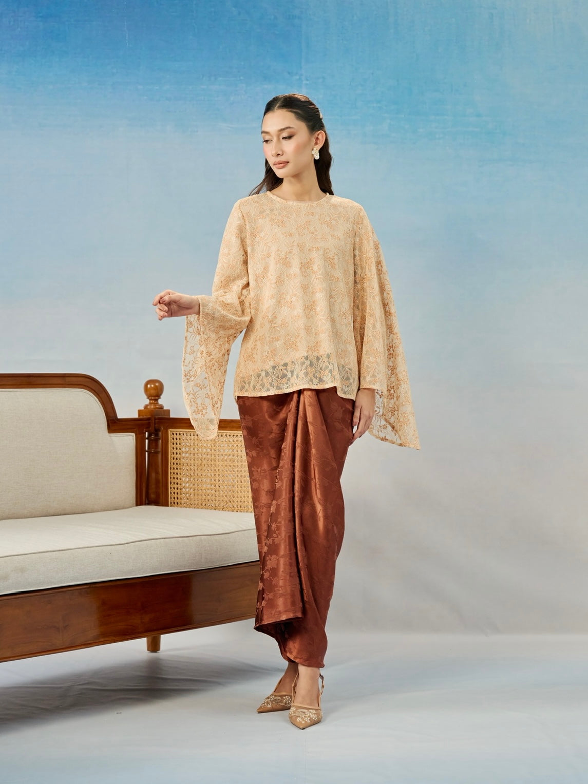 ASTER KURUNG IN AMBER SAND