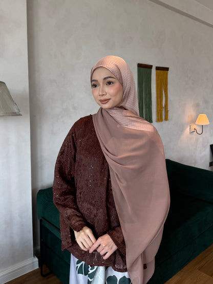 Vela Shawl in Mocha