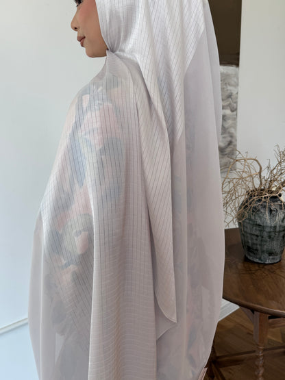Vela Shawl in White Ash