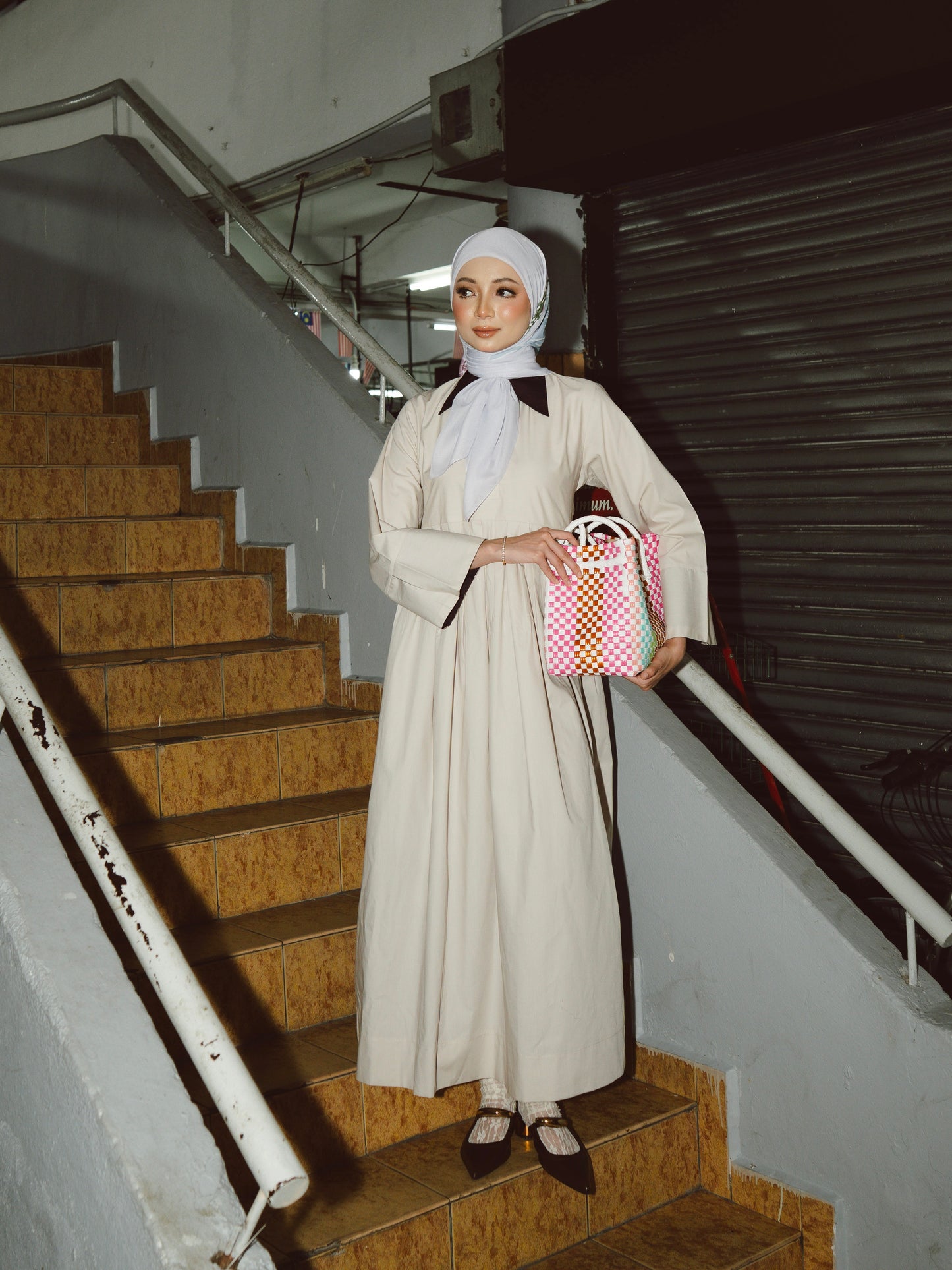 GAUN DWITONE IN WHITE ASHES