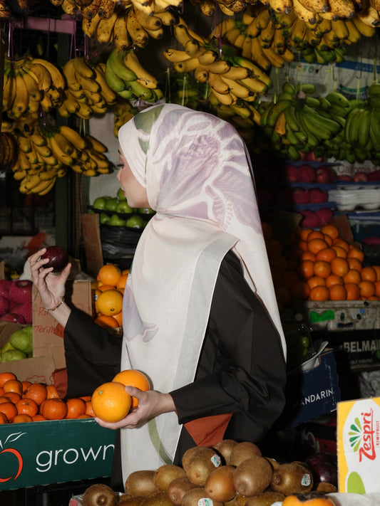 TUDUNG IRIS IN KRIM MUDA