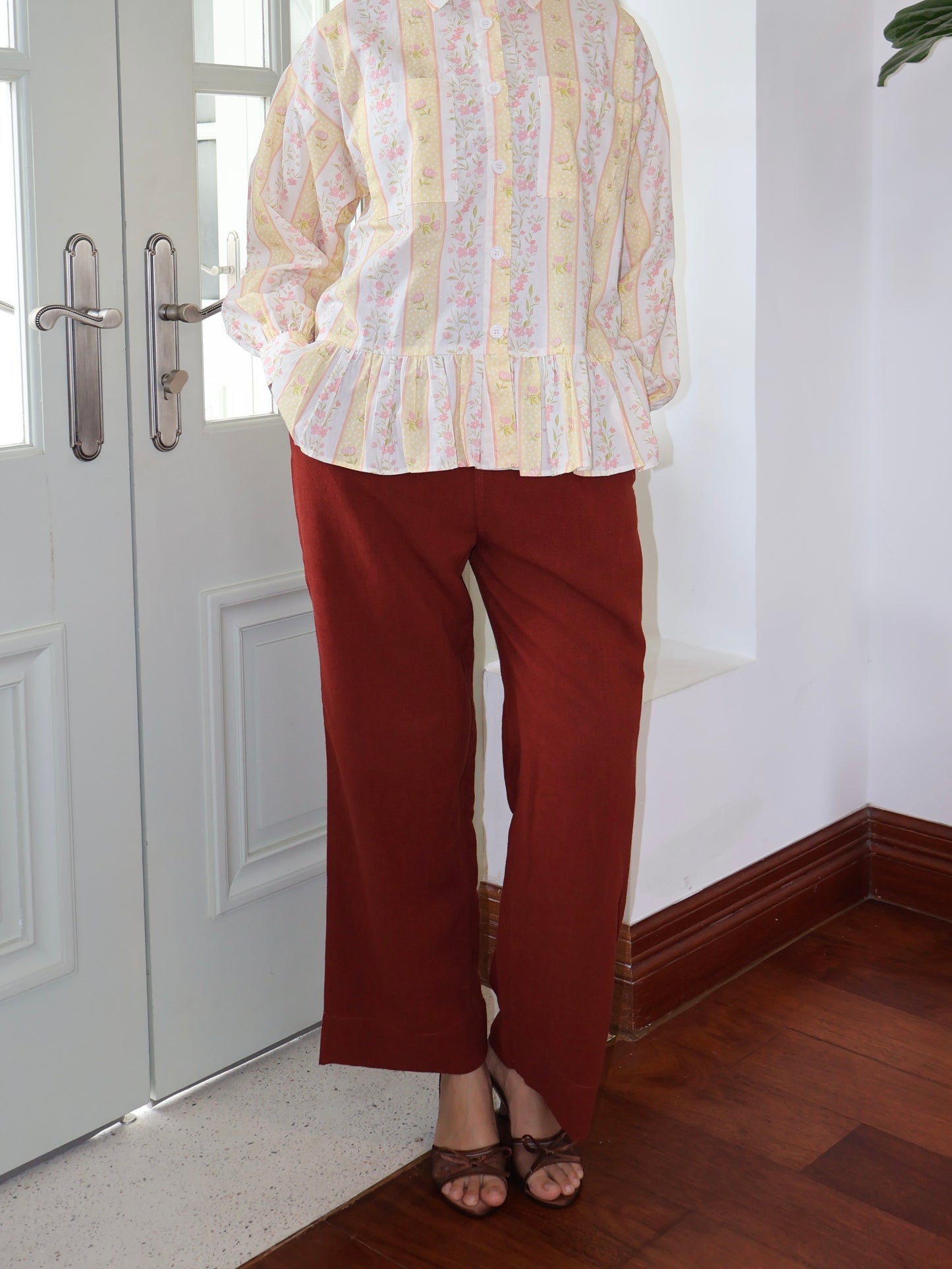EASE LINEN PANTS IN BURNT
