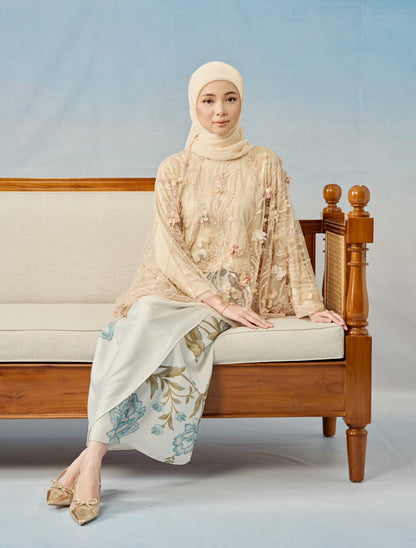 Thea Caftan in Champagne
