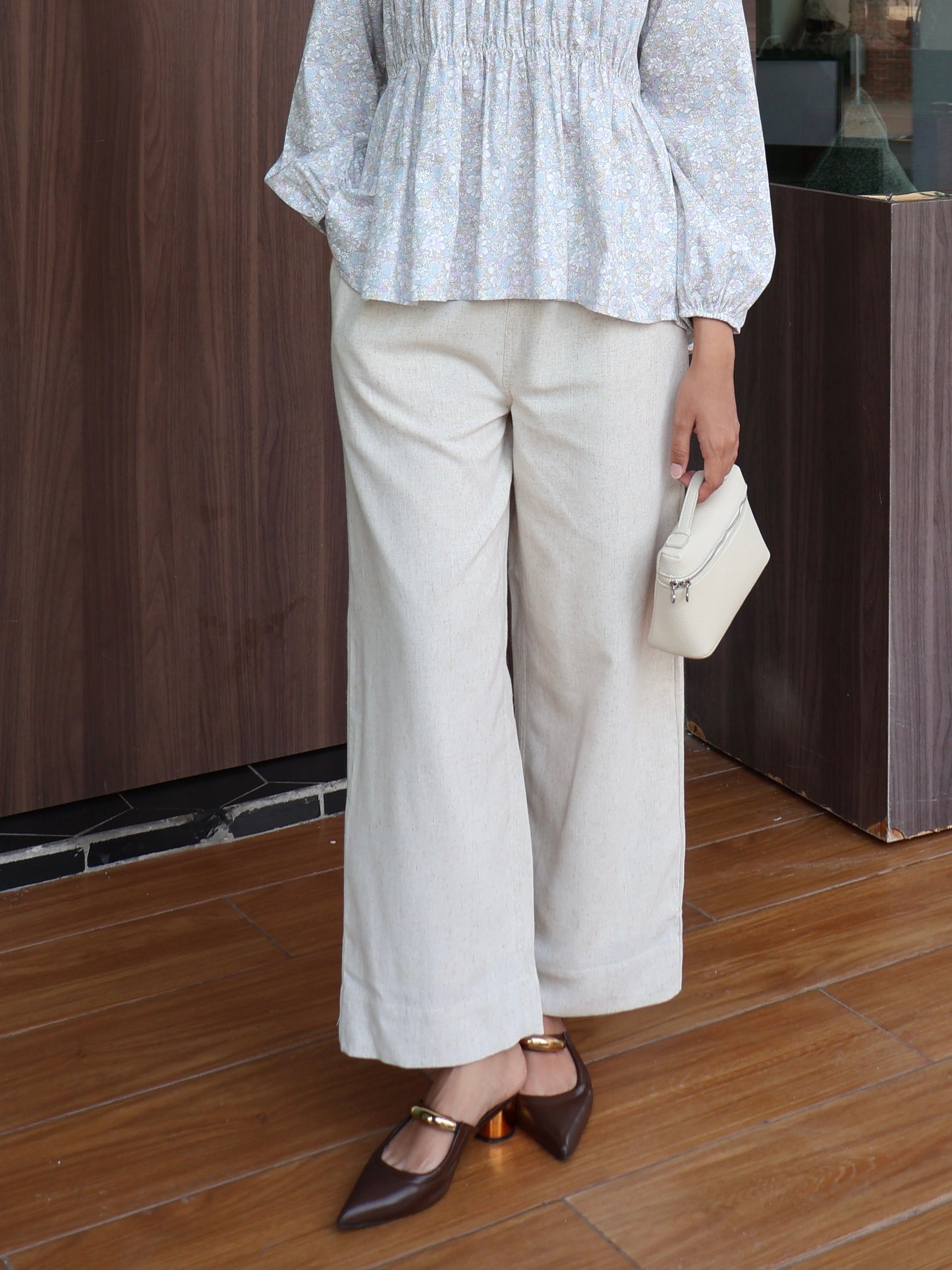 EASE LINEN PANTS IN NATURAL