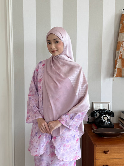 Vela Shawl in Vintage Rose