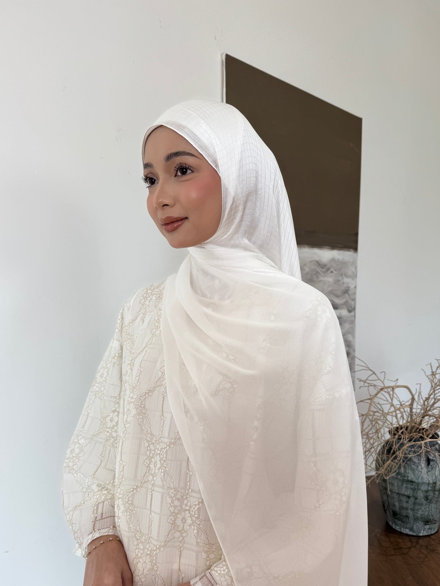 VELA SHAWL IN SNOW PEARL