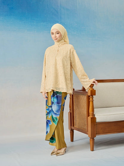 Aurelia Kurung in Honey Glow