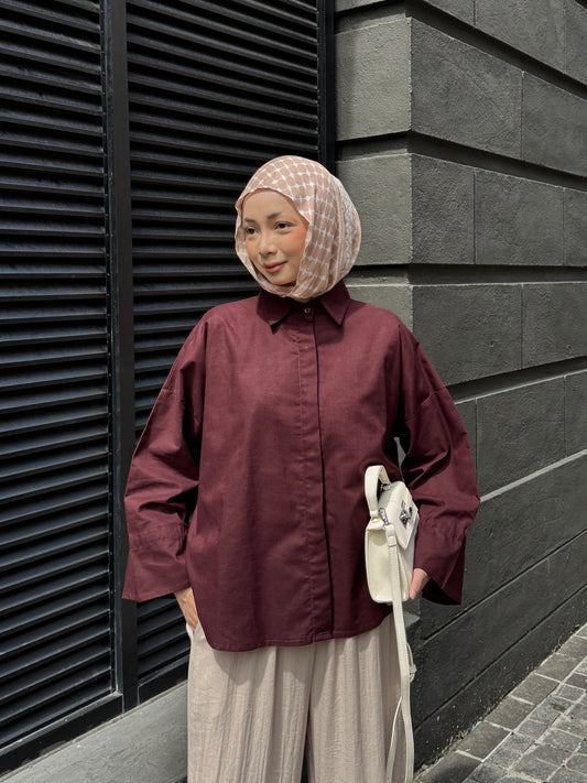 BETH LINEN IN BURGUNDY