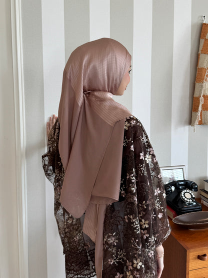 Vela Shawl in Mocha