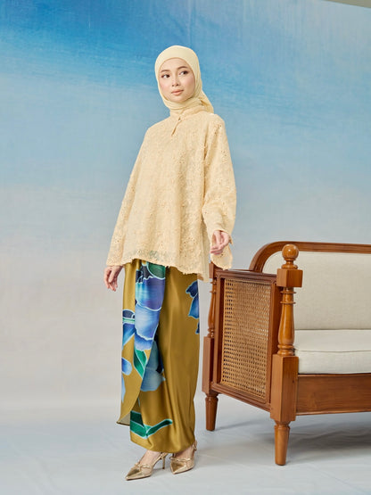 Aurelia Kurung in Honey Glow