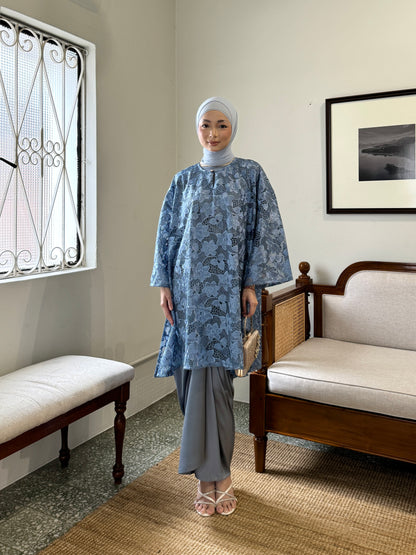 MELATI  IN BLUE