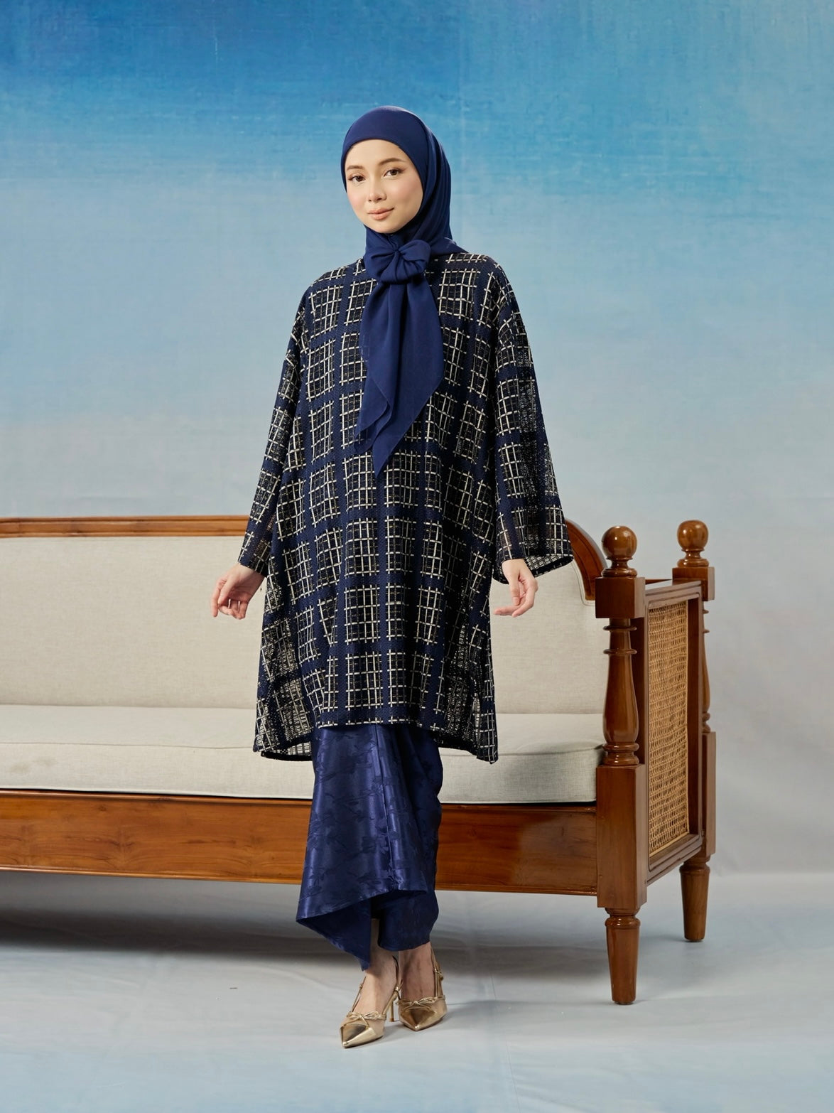 OPHELIA KURUNG IN NAVY BLUE