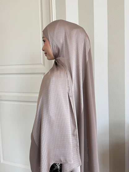 Vela Shawl in Dusty Taupe