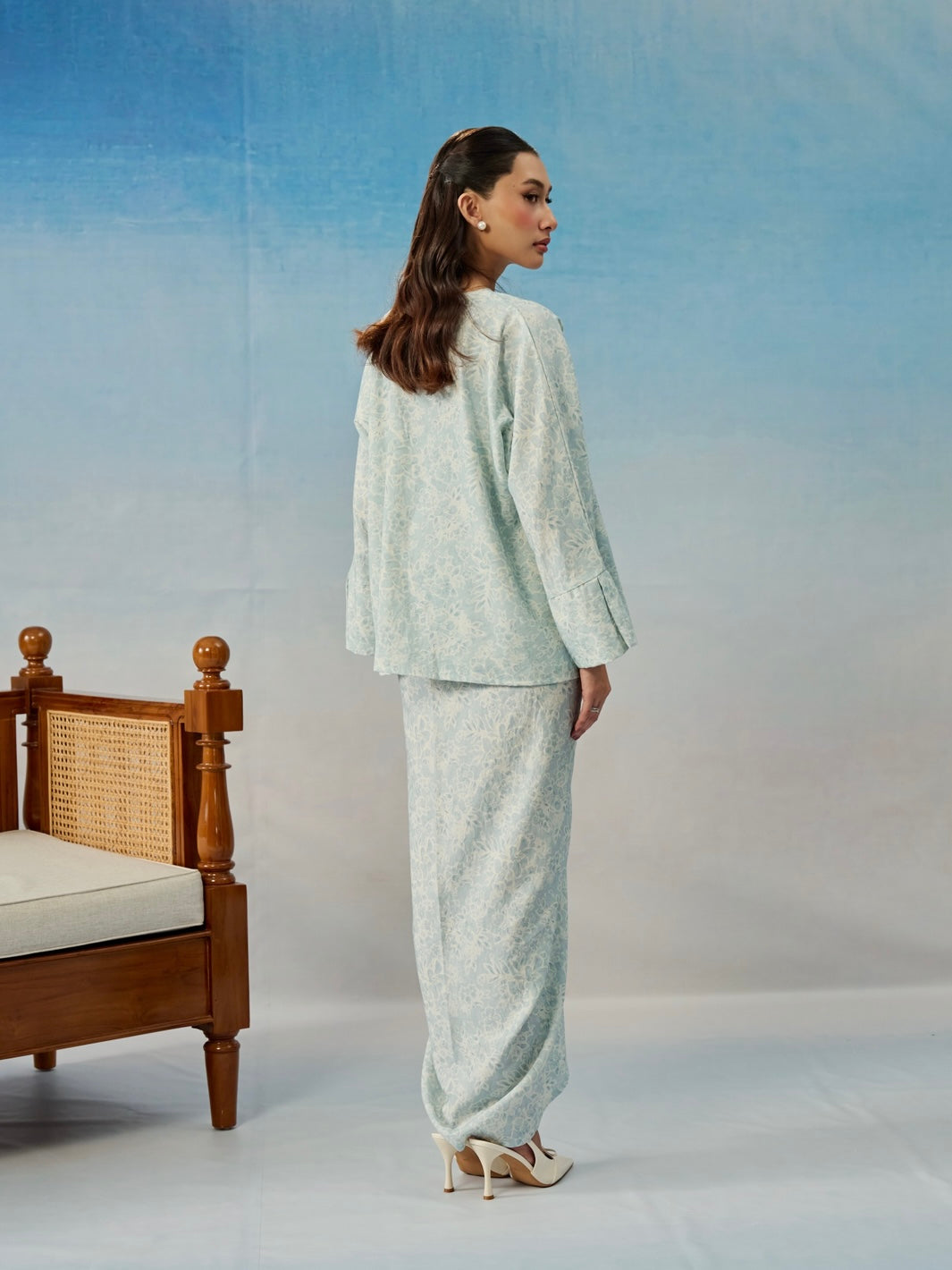 DAHLIA LINEN PRINTED IN OCEAN MIST