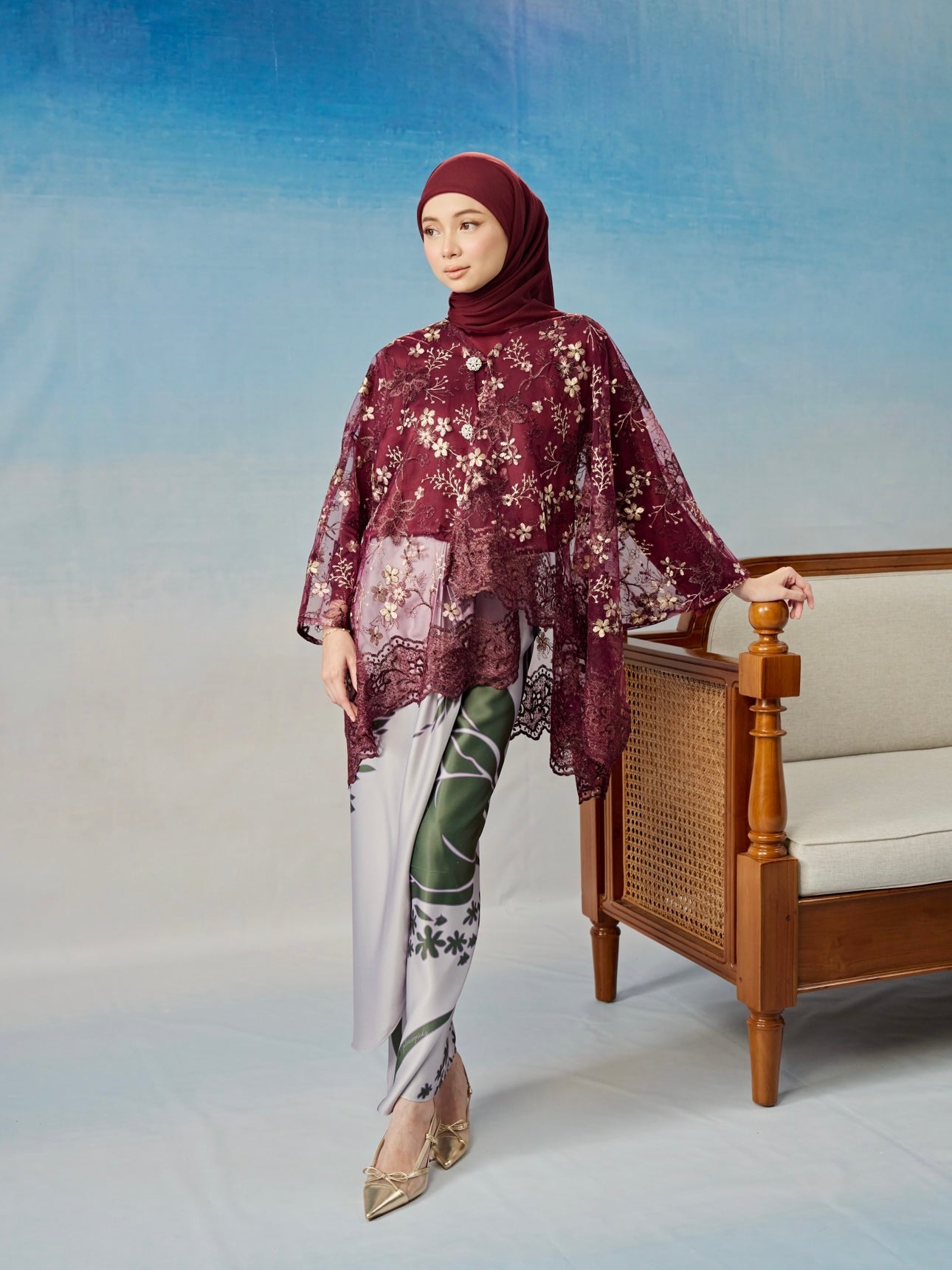 AZALEA LACE IN RUBY DUST