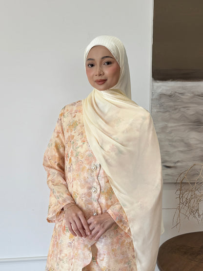 Vela Shawl in Buttercream