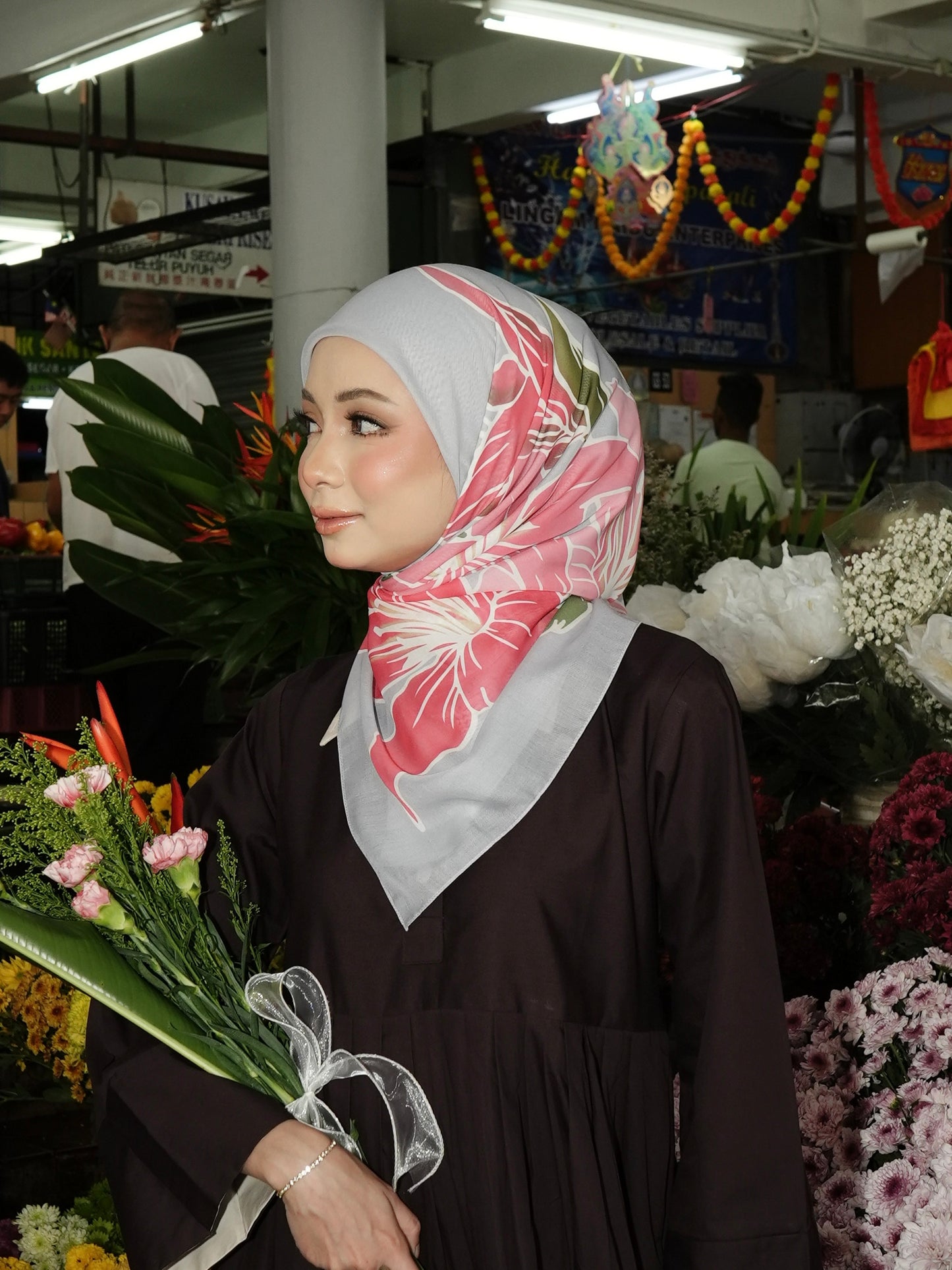 TUDUNG LILY IN BIRU KELABU