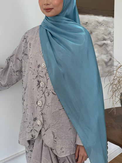 Vela Organdy Shawl in Ocean Teal