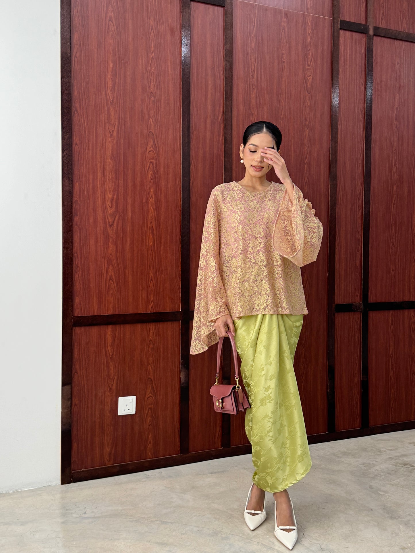 DEFECT ASTER KURUNG IN ROSY FERN