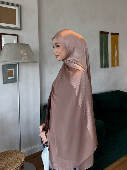 Vela Shawl in Mocha