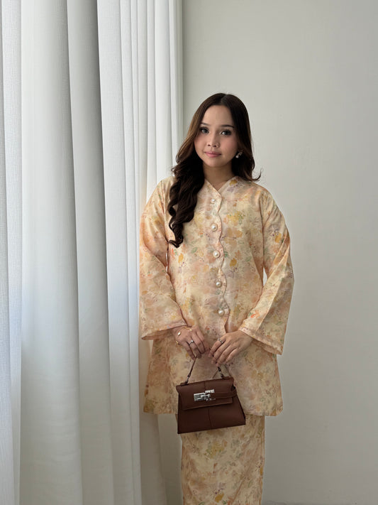 DEFECT PETUNIA KURUNG IN YELLOW