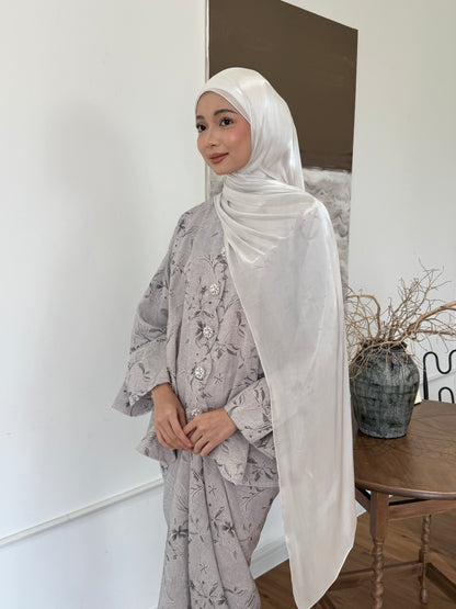 Vela Organdy Shawl in Silk Ivory