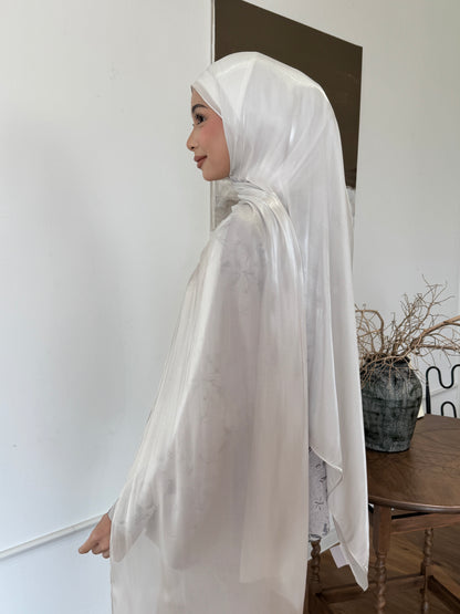 Vela Organdy Shawl in Silk Ivory