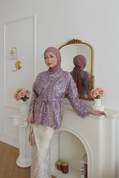 SALOMA IN LILAC